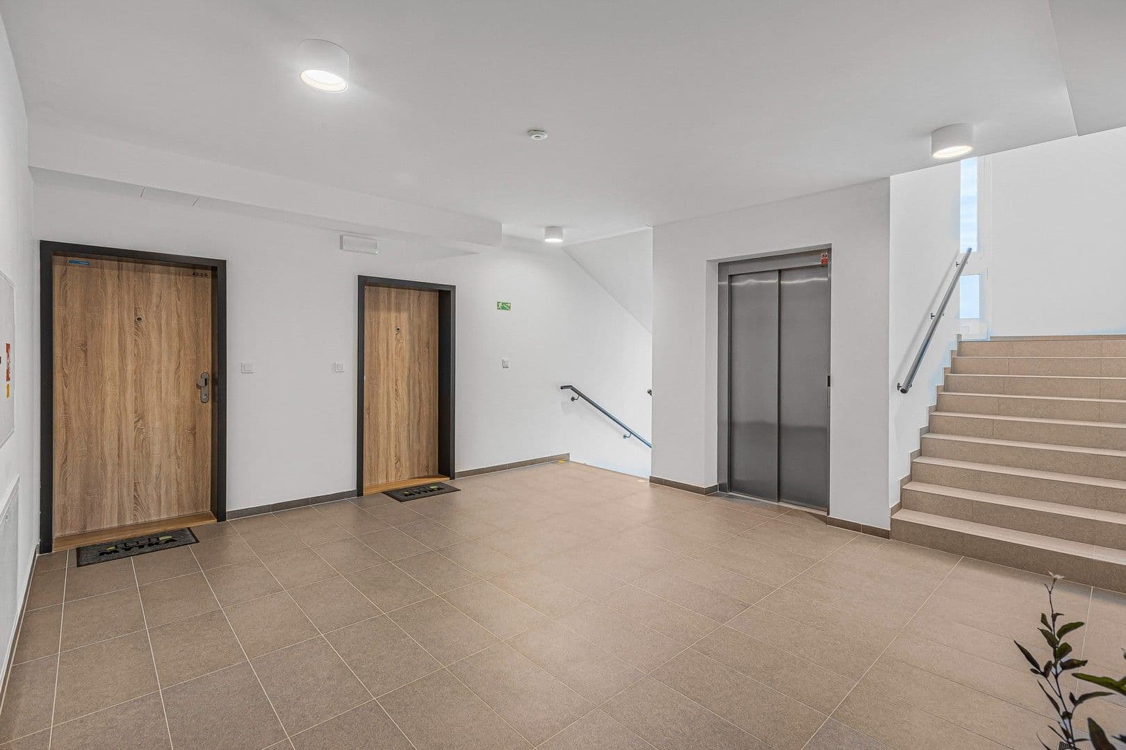 2 bedroom with open-plan kitchen flat to rent, 79 m², Všetatská, Brandýs nad Labem-Stará Boleslav, Středočeský Region 2 bedroom with open-plan kitchen flat to rent, 79 m², Všetatská, Brandýs nad Labem-Stará Boleslav, Středočeský Region