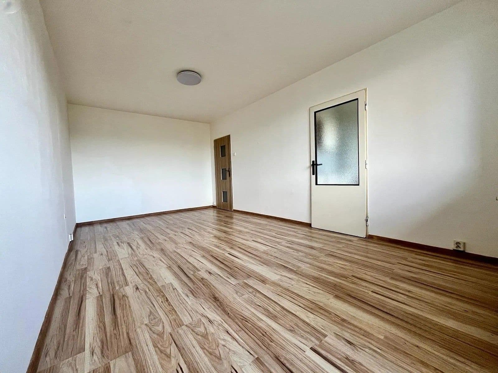 1 bedroom flat for sale, 34 m², Bezejmenná, Bílina, Ústecký Region 1 bedroom flat for sale, 34 m², Bezejmenná, Bílina, Ústecký Region