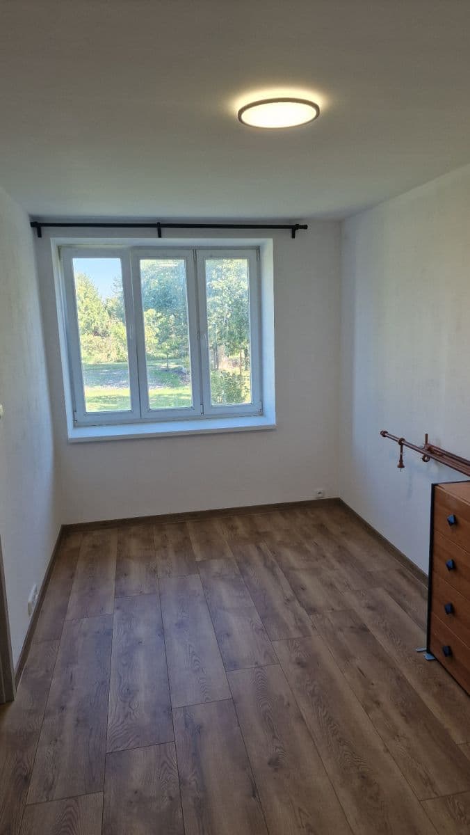 1 bedroom with open-plan kitchen flat to rent, 69 m², Ostřešany, Pardubický Region 1 bedroom with open-plan kitchen flat to rent, 69 m², Ostřešany, Pardubický Region