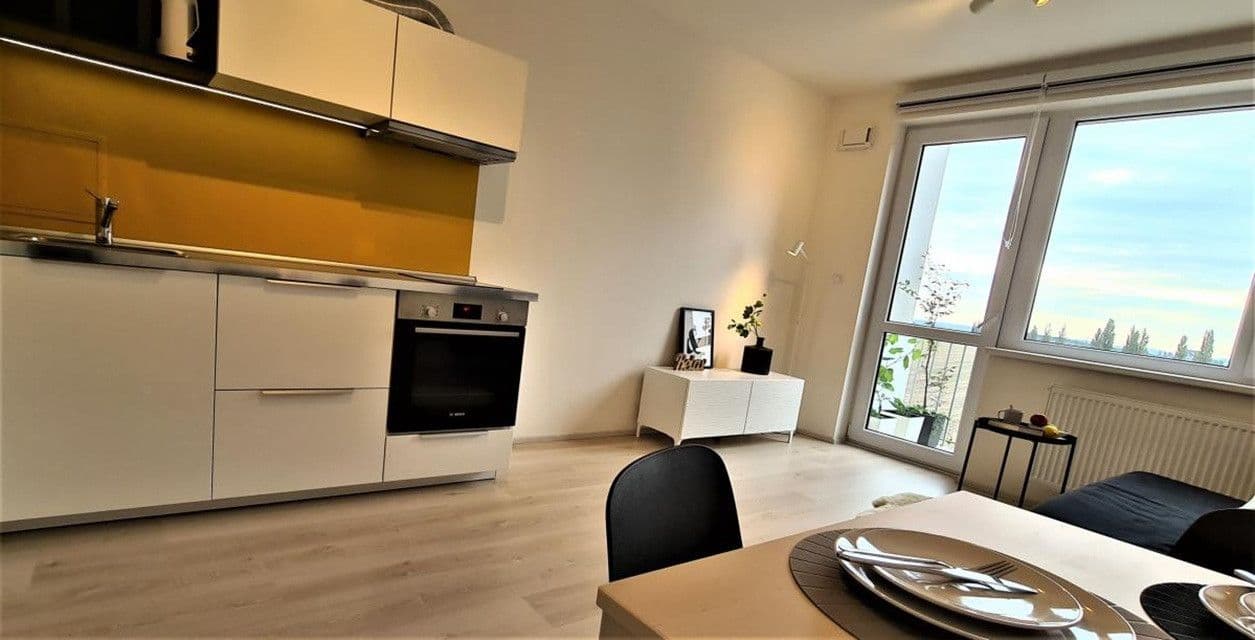 Studio flat to rent, 35 m², Velvarská, Horoměřice, Středočeský Region Studio flat to rent, 35 m², Velvarská, Horoměřice, Středočeský Region