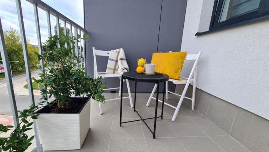 Studio flat to rent, 35 m², Velvarská, Horoměřice, Středočeský Region Studio flat to rent, 35 m², Velvarská, Horoměřice, Středočeský Region