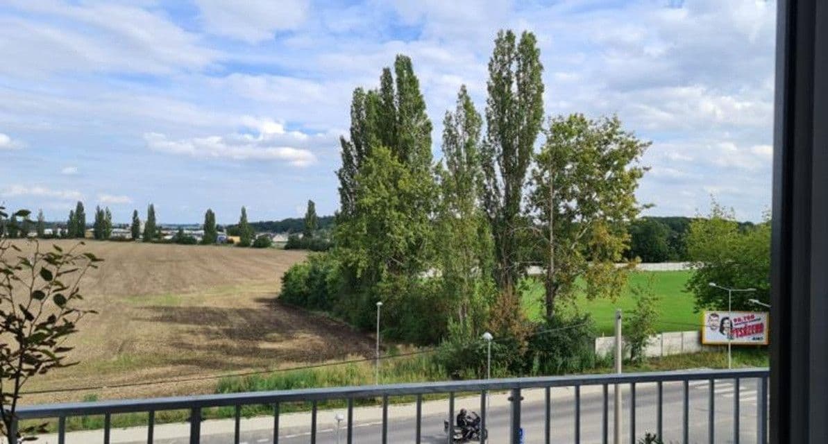 Studio flat to rent, 35 m², Velvarská, Horoměřice, Středočeský Region Studio flat to rent, 35 m², Velvarská, Horoměřice, Středočeský Region