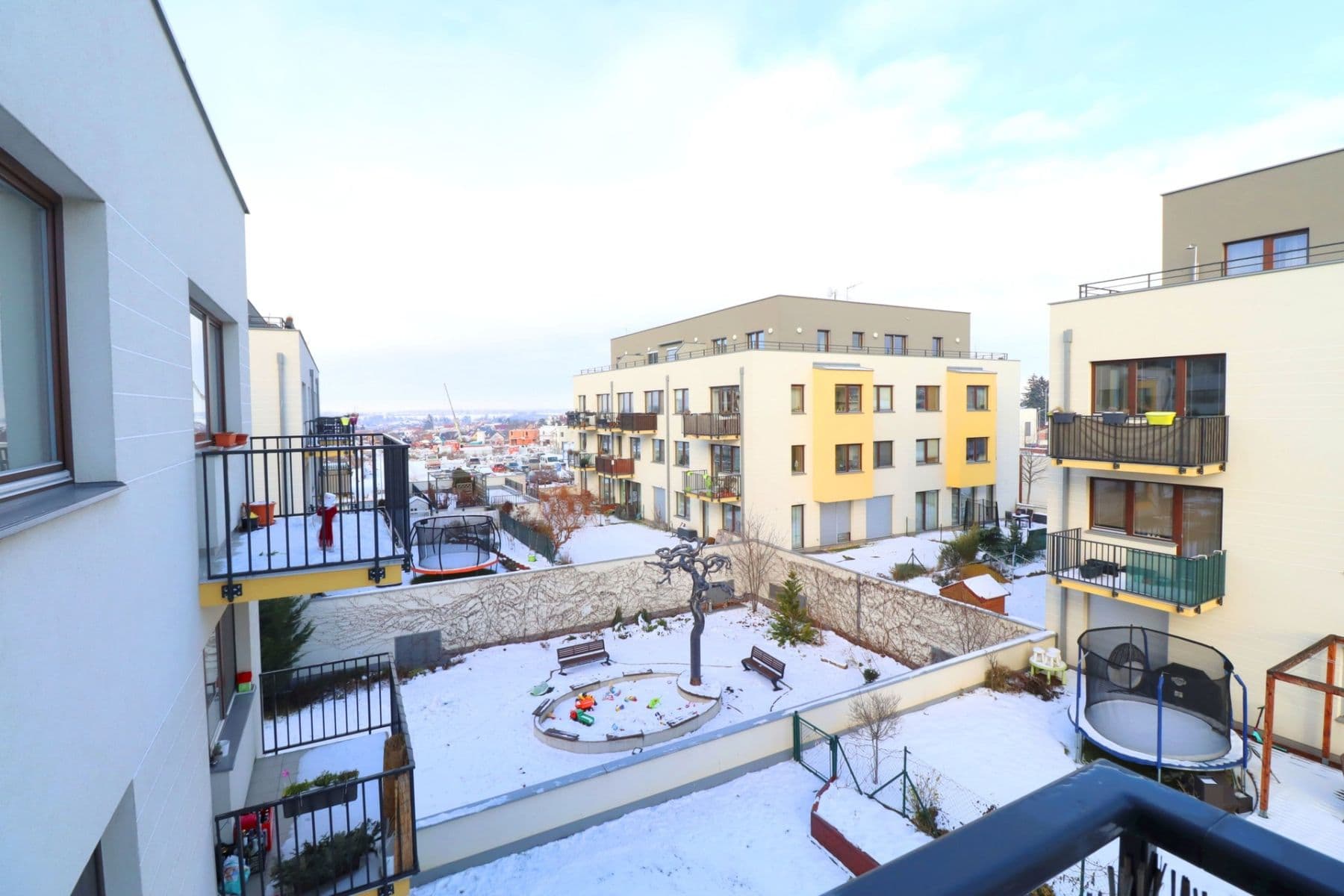 Studio flat to rent, 37 m², K Beranovu, Prague, Prague Studio flat to rent, 37 m², K Beranovu, Prague, Prague