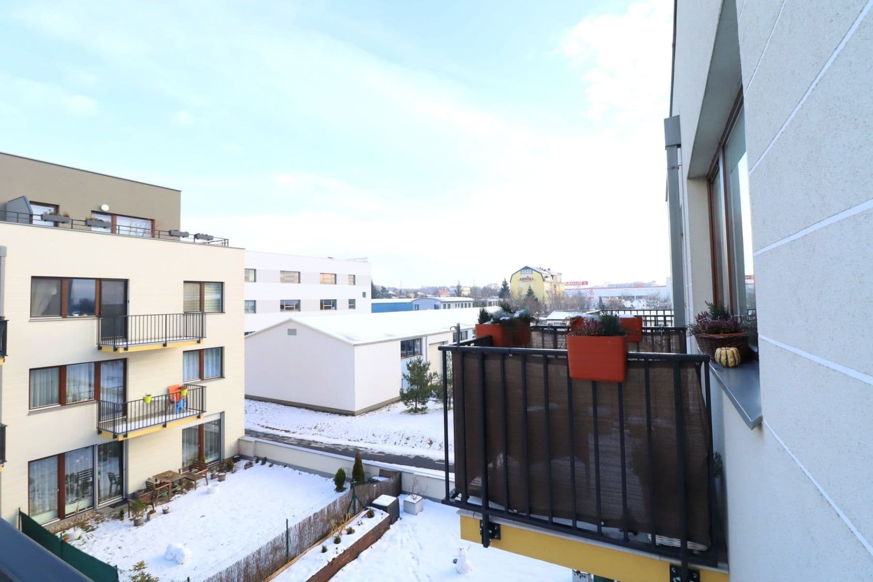 Studio flat to rent, 37 m², K Beranovu, Prague, Prague Studio flat to rent, 37 m², K Beranovu, Prague, Prague