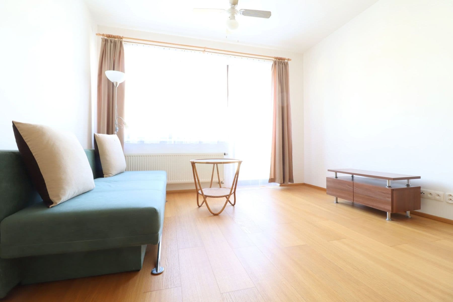 Studio flat to rent, 37 m², K Beranovu, Prague, Prague Studio flat to rent, 37 m², K Beranovu, Prague, Prague