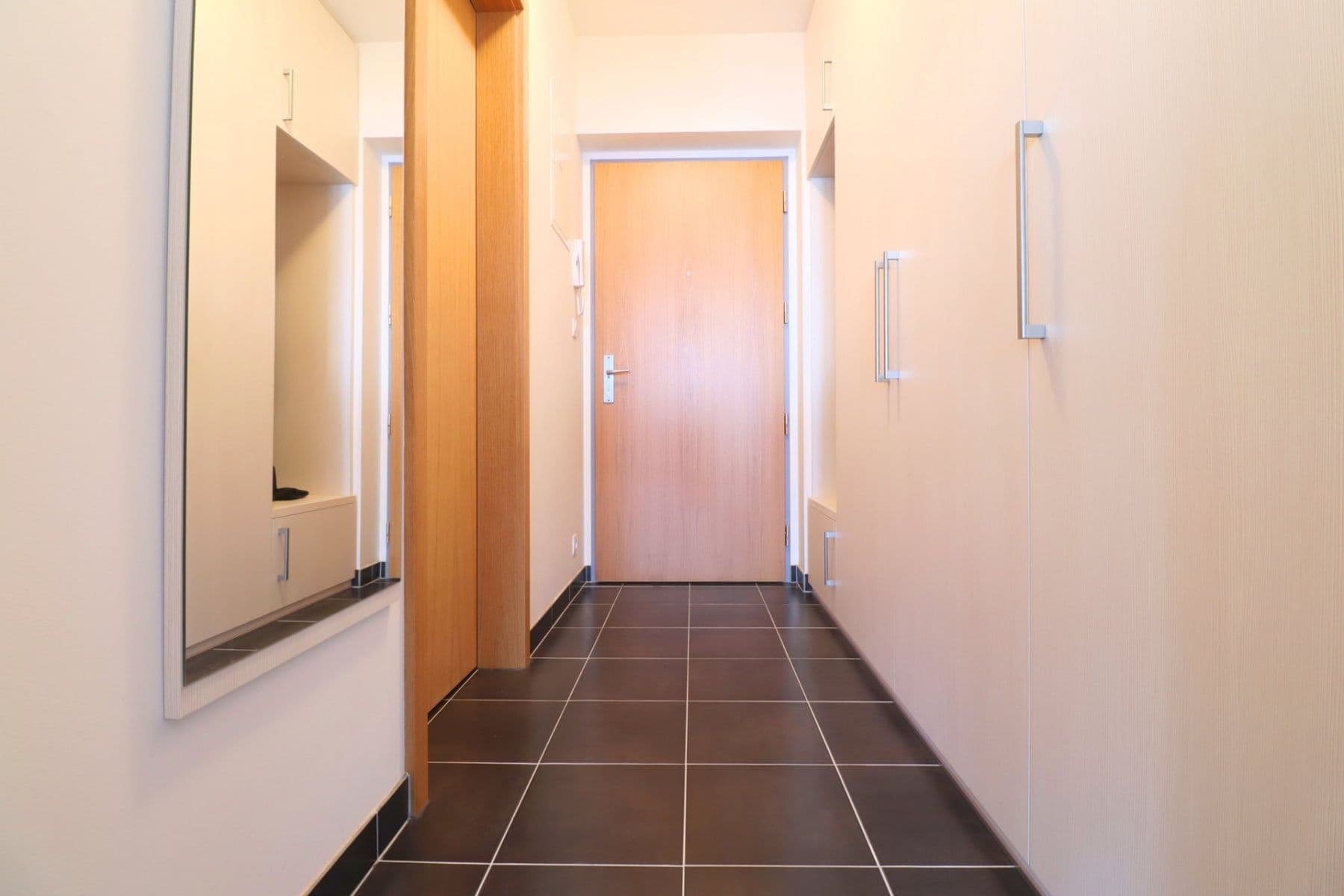 Studio flat to rent, 37 m², K Beranovu, Prague, Prague Studio flat to rent, 37 m², K Beranovu, Prague, Prague