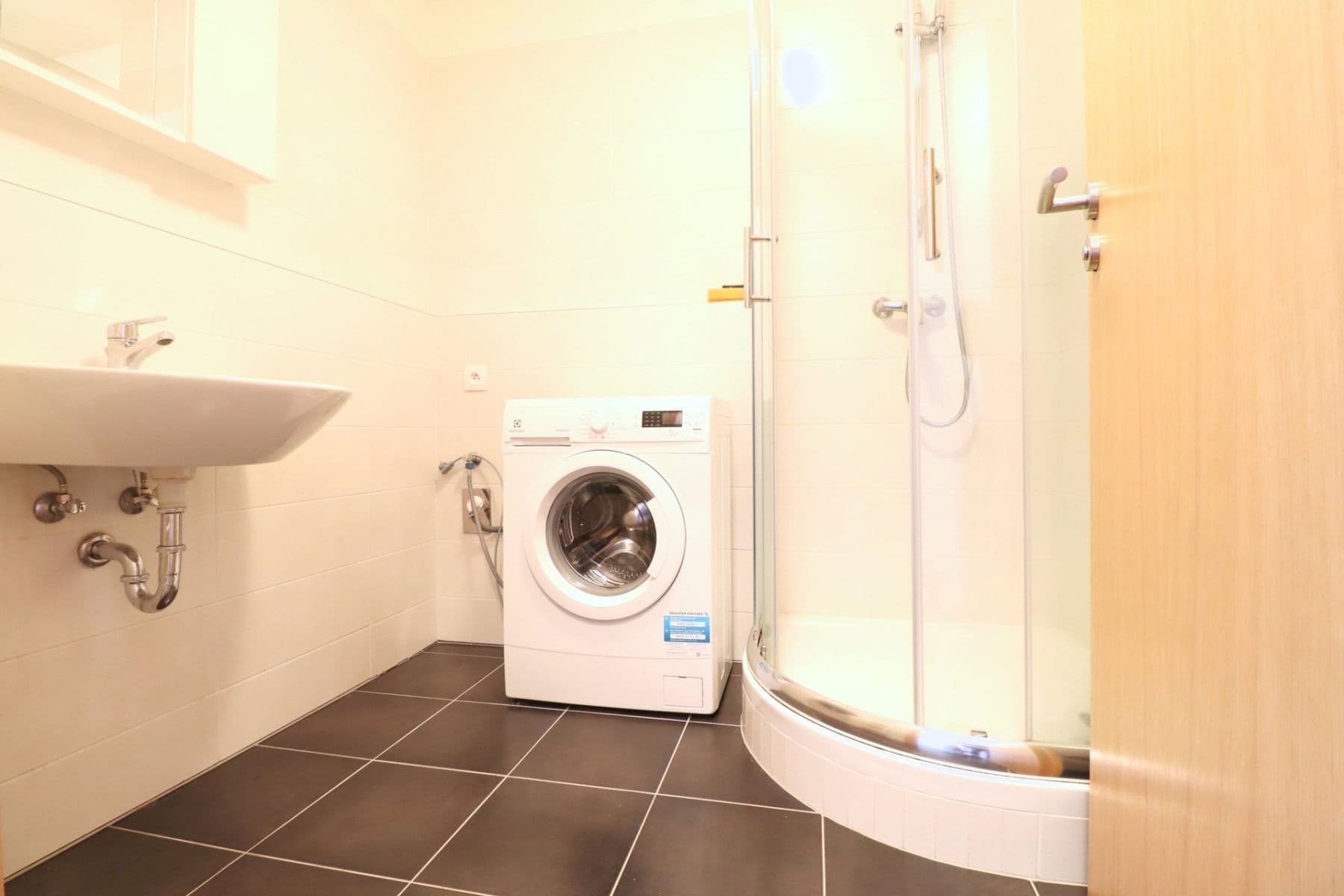 Studio flat to rent, 37 m², K Beranovu, Prague, Prague Studio flat to rent, 37 m², K Beranovu, Prague, Prague