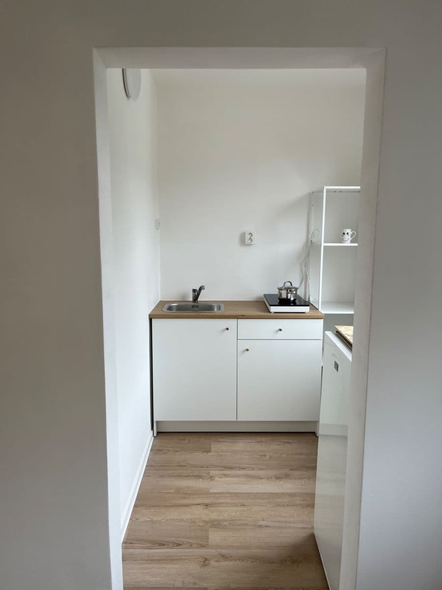 Studio flat to rent, 29 m², Tesaříkova, Prague, Prague Studio flat to rent, 29 m², Tesaříkova, Prague, Prague
