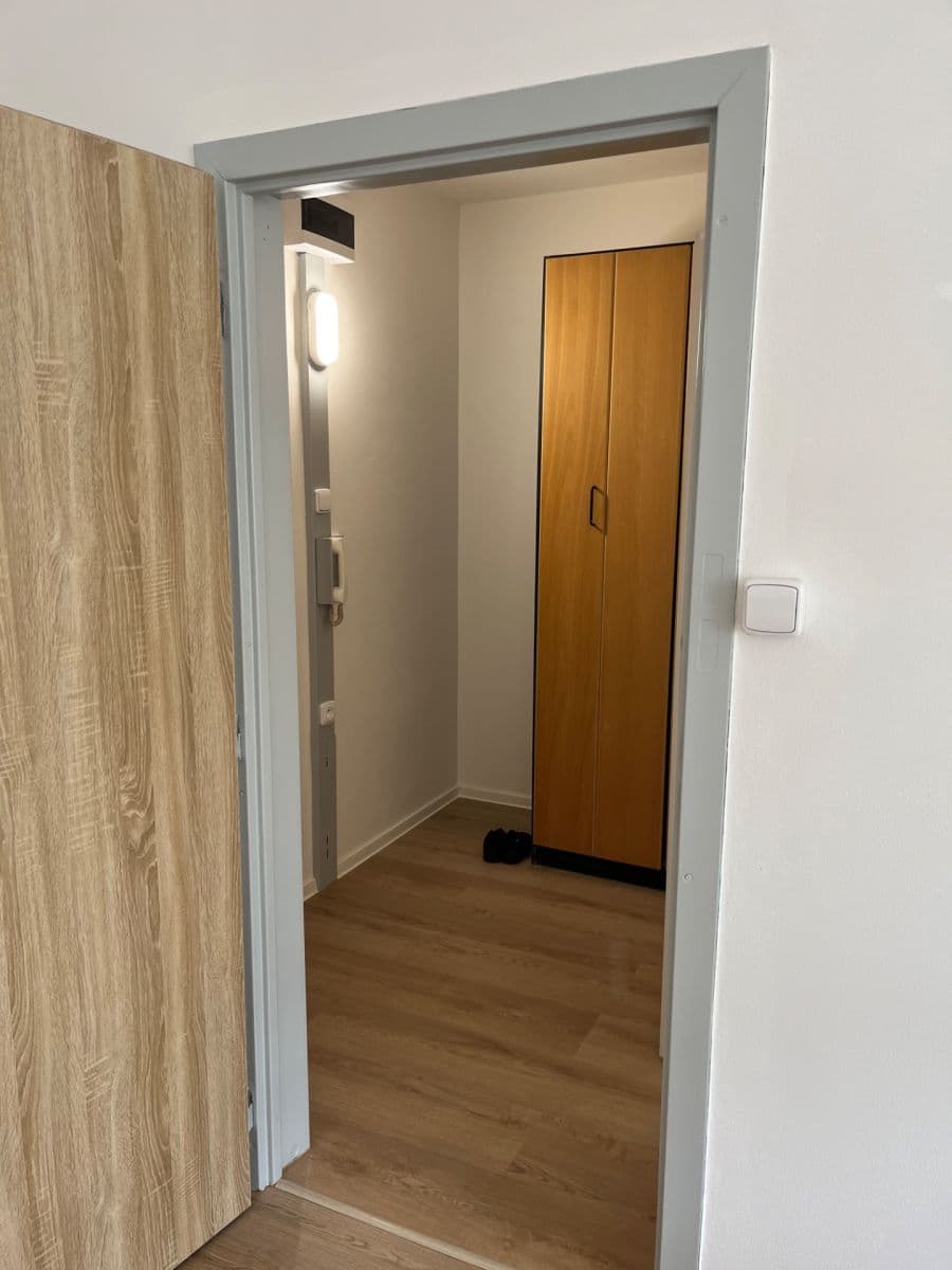 Studio flat to rent, 29 m², Tesaříkova, Prague, Prague Studio flat to rent, 29 m², Tesaříkova, Prague, Prague
