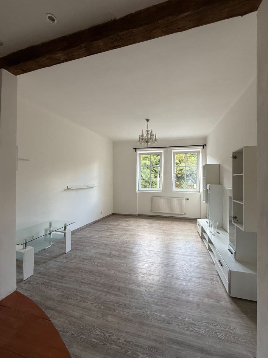 1 bedroom with open-plan kitchen flat to rent, 40 m², Francouzská, Prague, Prague 1 bedroom with open-plan kitchen flat to rent, 40 m², Francouzská, Prague, Prague