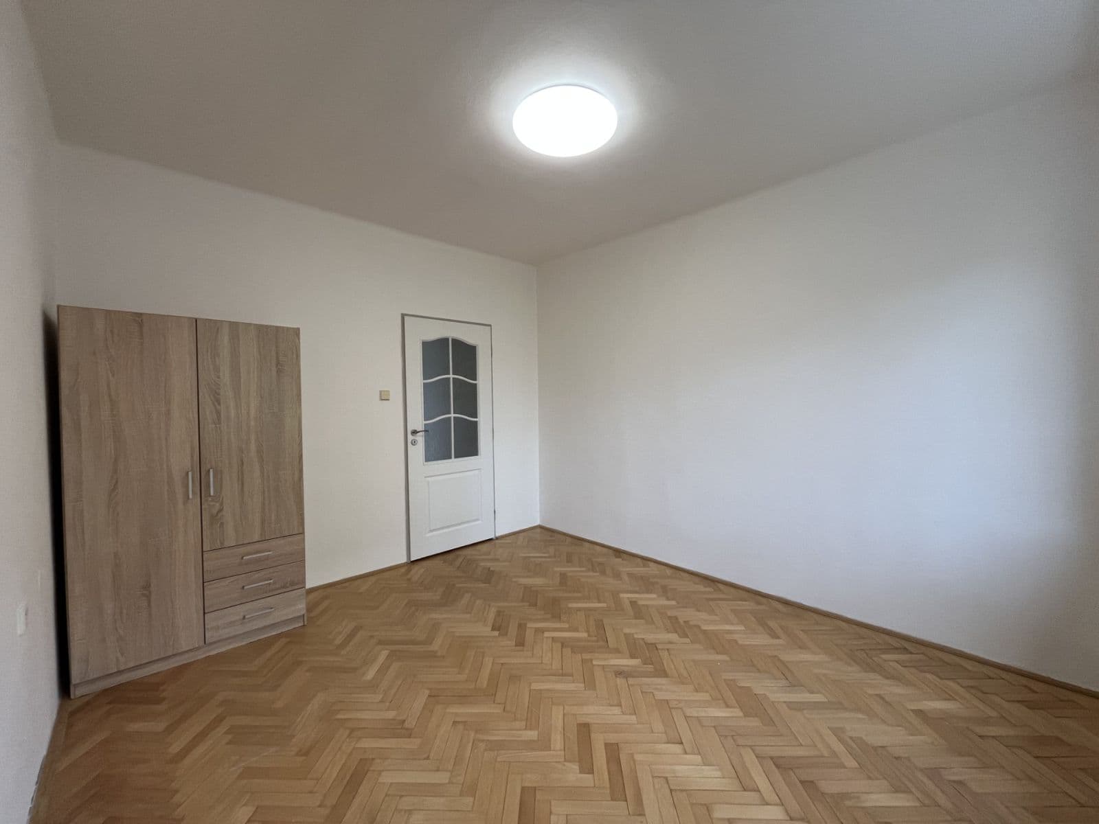 3 bedroom flat to rent, 70 m², Štefánikova, Louny, Ústecký Region 3 bedroom flat to rent, 70 m², Štefánikova, Louny, Ústecký Region