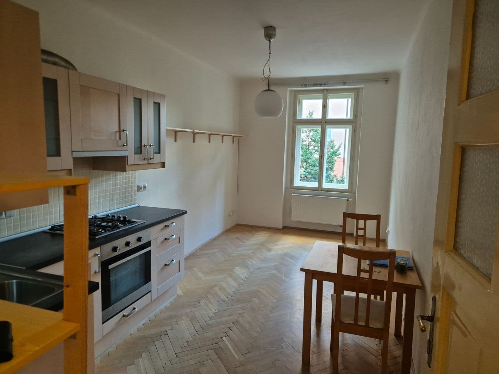 1 bedroom with open-plan kitchen flat to rent, 48 m², Čajkovského, Prague, Prague 1 bedroom with open-plan kitchen flat to rent, 48 m², Čajkovského, Prague, Prague