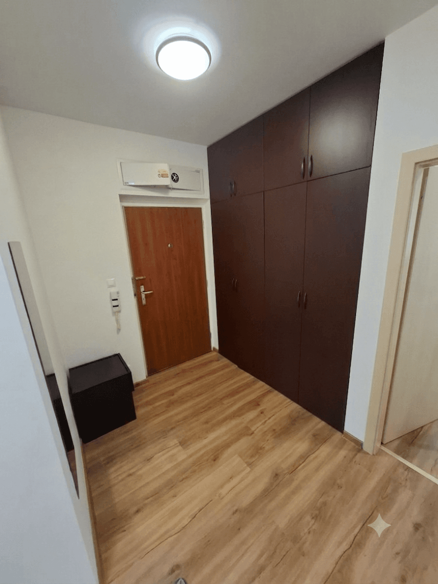 2 bedroom with open-plan kitchen flat to rent, 86 m², Vacínovská, Prague, Prague 2 bedroom with open-plan kitchen flat to rent, 86 m², Vacínovská, Prague, Prague
