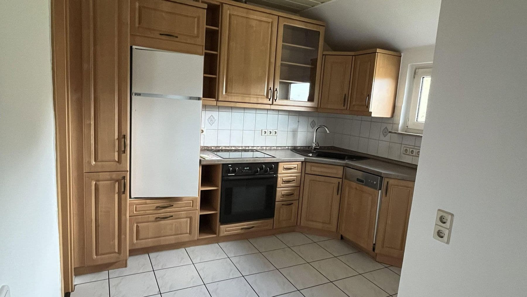 4 bedroom flat to rent, 90 m², Hochstraße 50, Gummersbach, North Rhine-Westphalia 4 bedroom flat to rent, 90 m², Hochstraße 50, Gummersbach, North Rhine-Westphalia