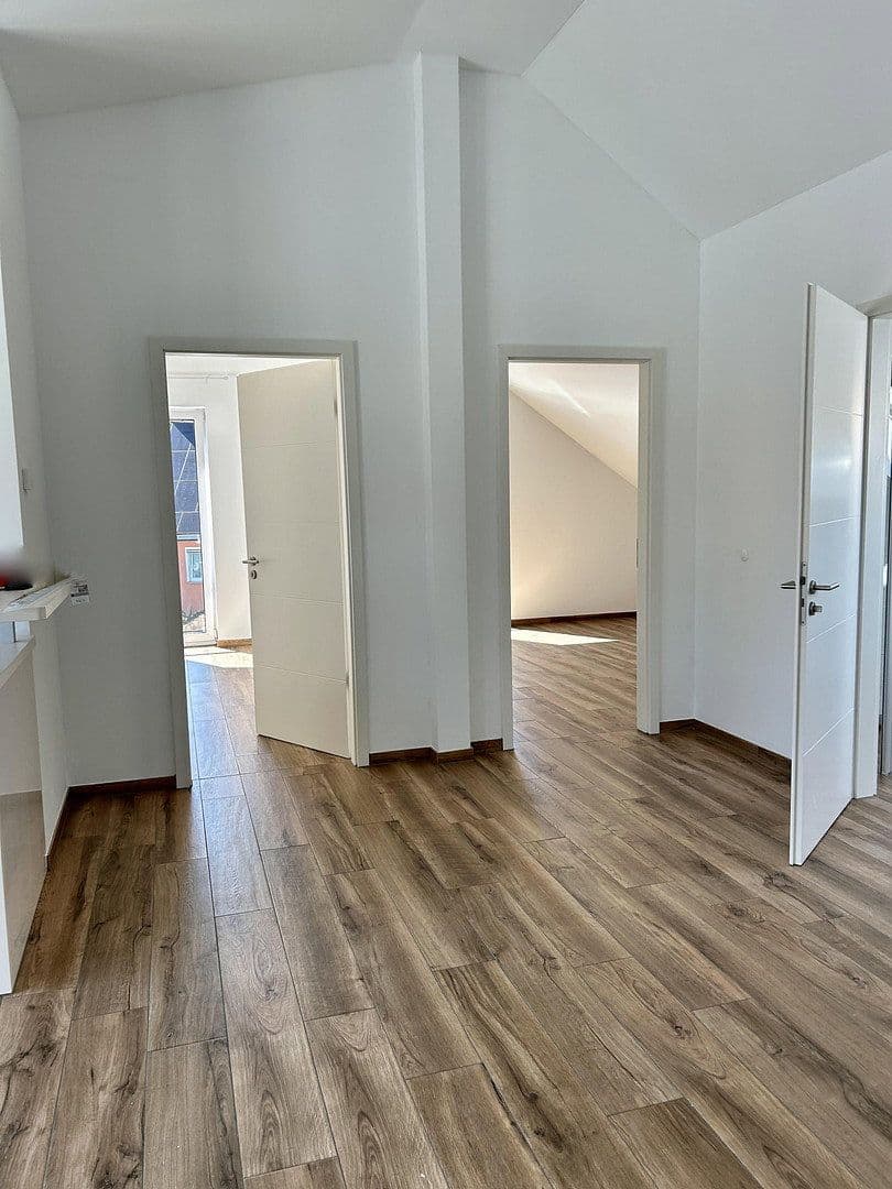 2 bedroom with open-plan kitchen flat for sale, 79 m², Eisingen, Baden-Württemberg 2 bedroom with open-plan kitchen flat for sale, 79 m², Eisingen, Baden-Württemberg