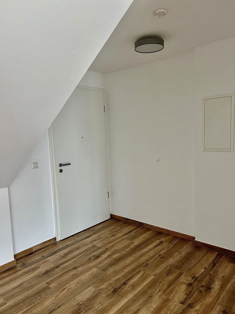 2 bedroom with open-plan kitchen flat for sale, 79 m², Eisingen, Baden-Württemberg 2 bedroom with open-plan kitchen flat for sale, 79 m², Eisingen, Baden-Württemberg