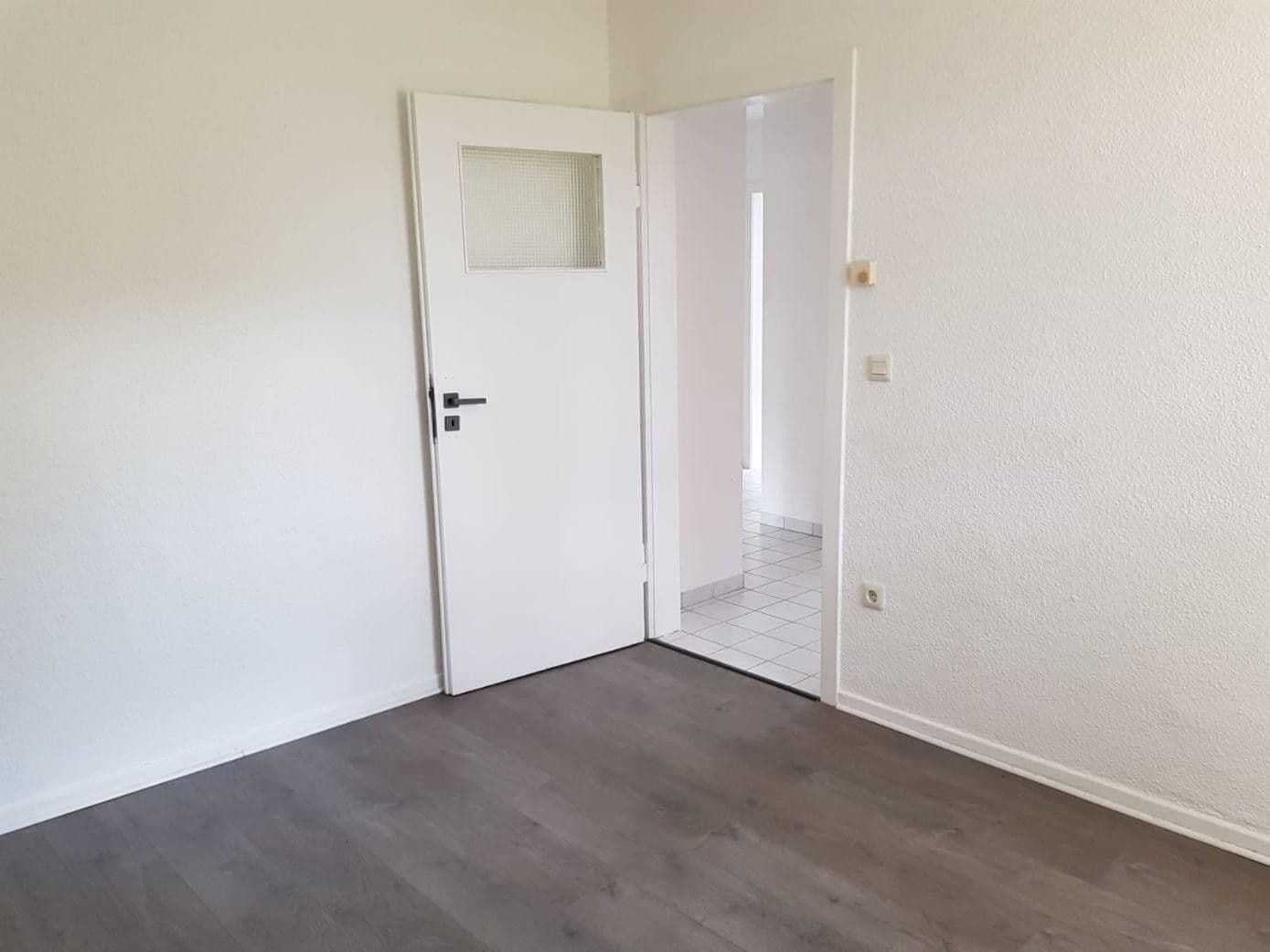 3 bedroom flat to rent, 55 m², Odenwaldstraße 16, Oberhausen, North Rhine-Westphalia 3 bedroom flat to rent, 55 m², Odenwaldstraße 16, Oberhausen, North Rhine-Westphalia
