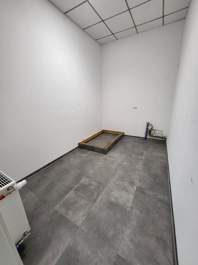 non-residential property to rent, 450 m², Viersener Straße 240, Mönchengladbach, North Rhine-Westphalia non-residential property to rent, 450 m², Viersener Straße 240, Mönchengladbach, North Rhine-Westphalia