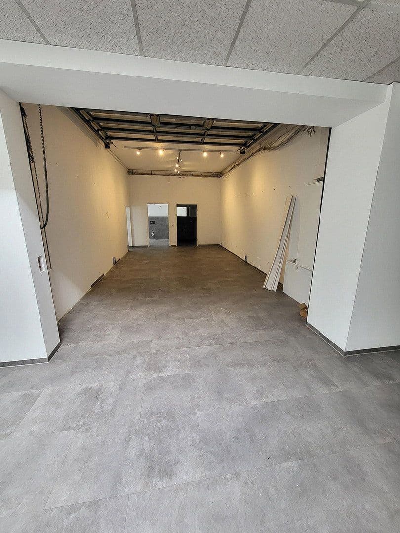 non-residential property to rent, 450 m², Viersener Straße 240, Mönchengladbach, North Rhine-Westphalia non-residential property to rent, 450 m², Viersener Straße 240, Mönchengladbach, North Rhine-Westphalia