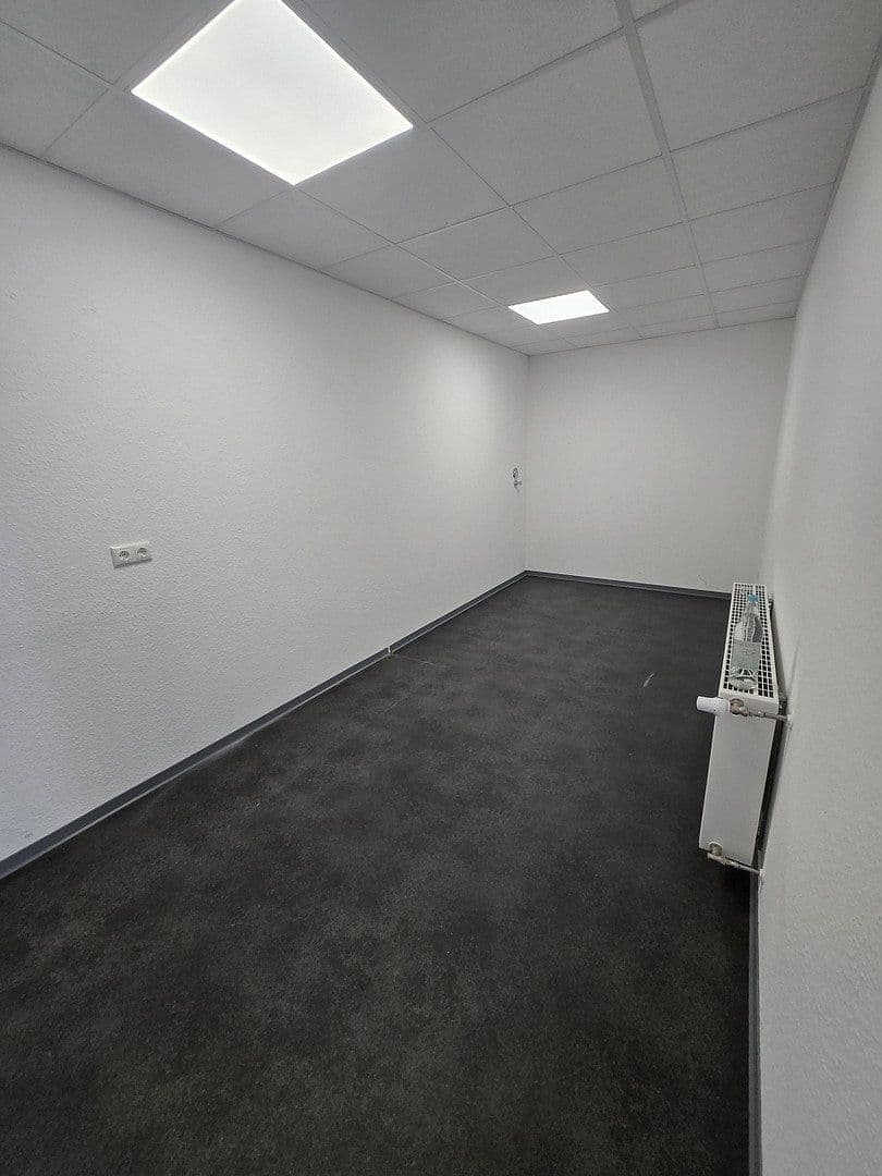 non-residential property to rent, 450 m², Viersener Straße 240, Mönchengladbach, North Rhine-Westphalia non-residential property to rent, 450 m², Viersener Straße 240, Mönchengladbach, North Rhine-Westphalia