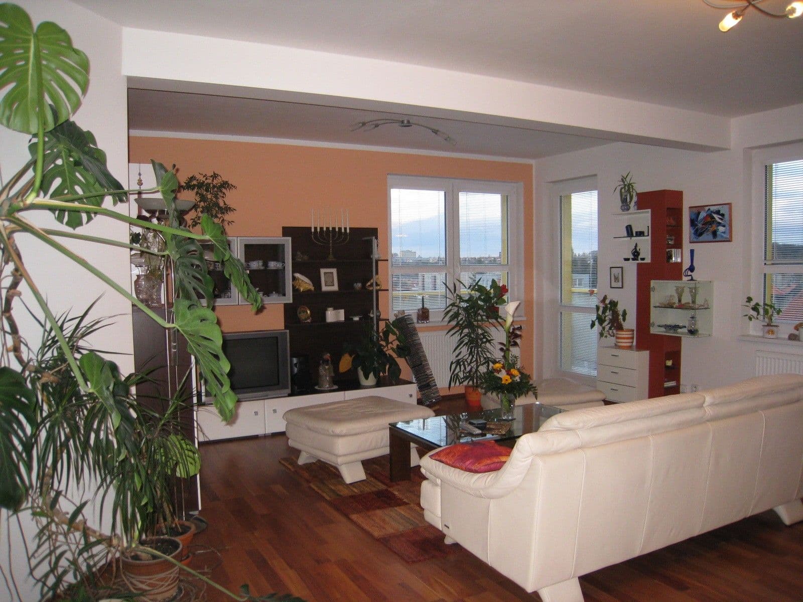 2 bedroom with open-plan kitchen flat to rent, 106 m², Pod Cihelnou, Prague, Prague 2 bedroom with open-plan kitchen flat to rent, 106 m², Pod Cihelnou, Prague, Prague