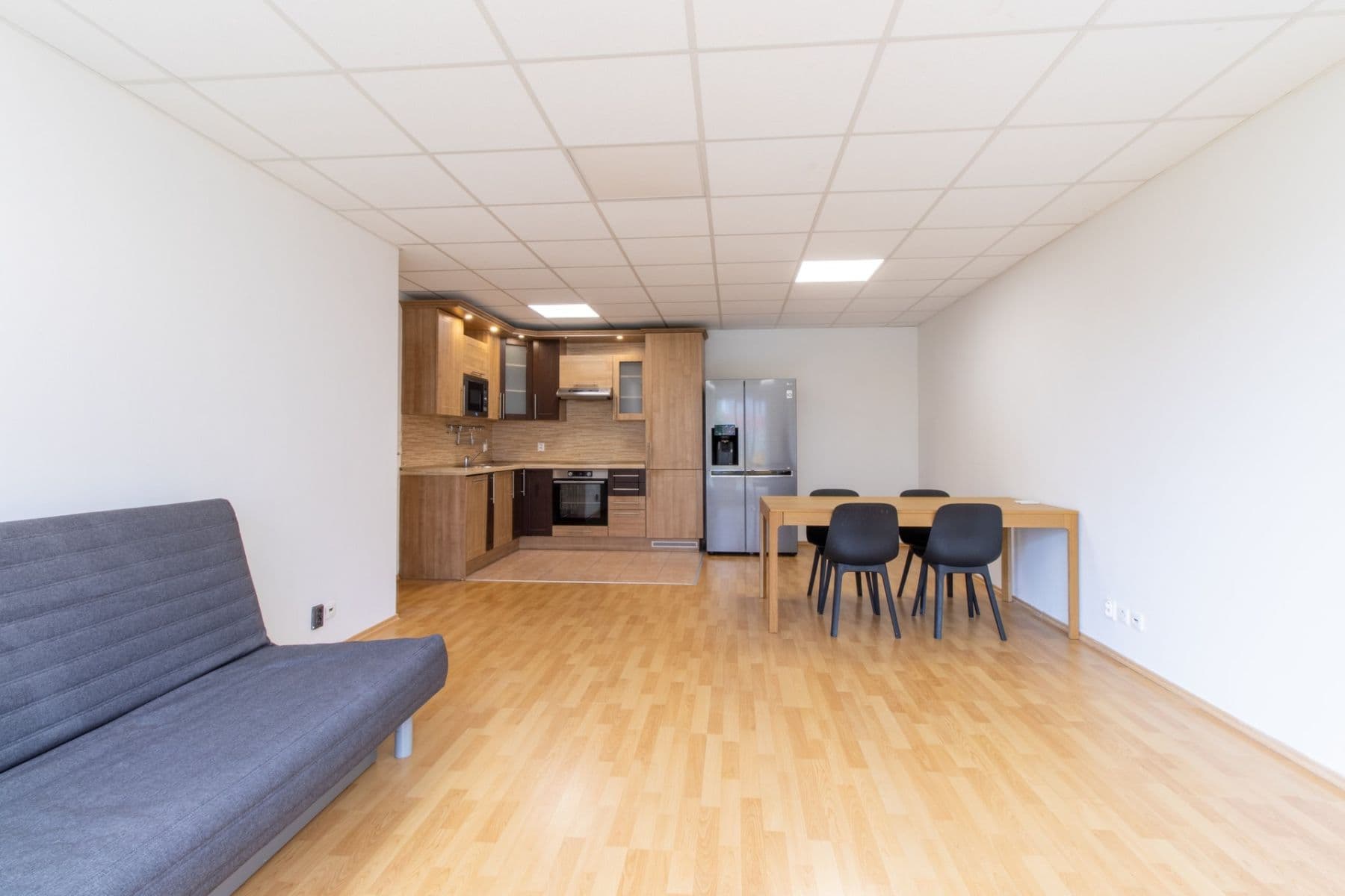 2 bedroom with open-plan kitchen flat to rent, 79 m², Sicherova, Prague, Prague 2 bedroom with open-plan kitchen flat to rent, 79 m², Sicherova, Prague, Prague