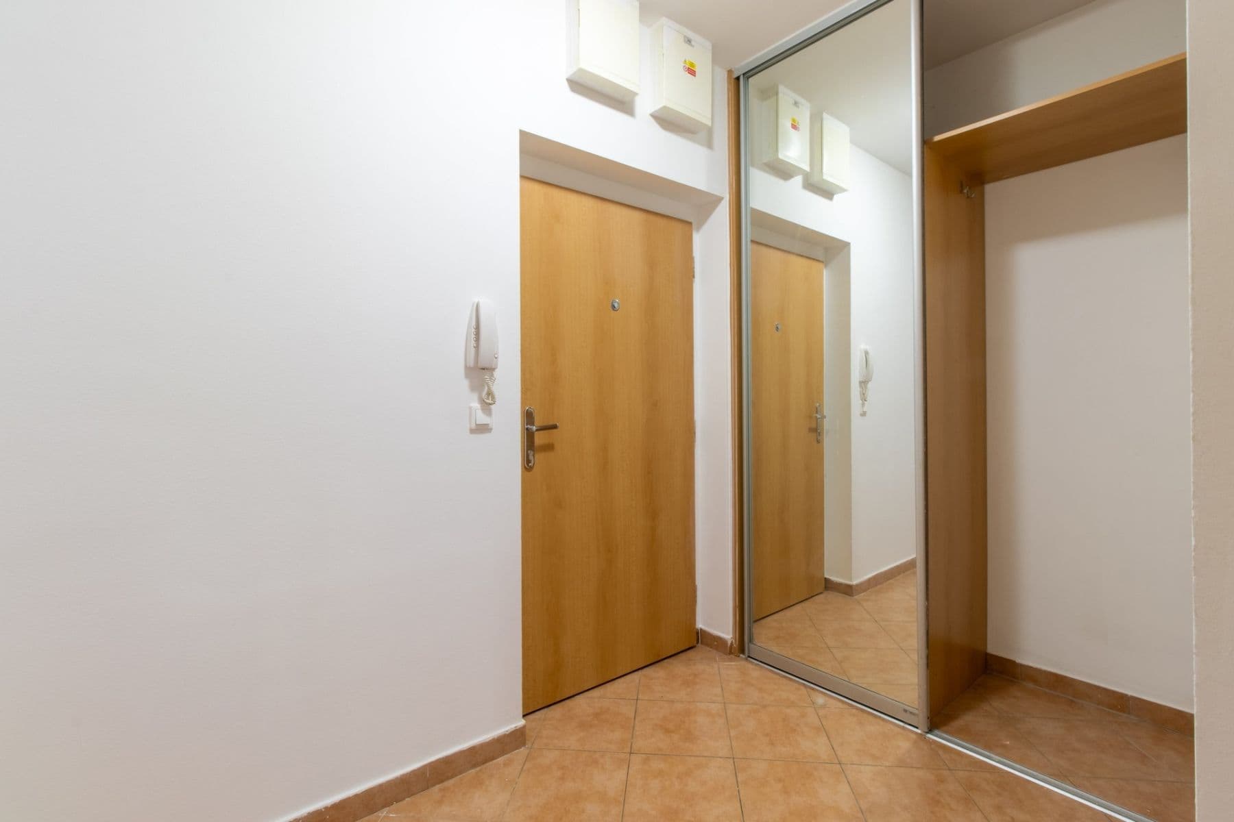 2 bedroom with open-plan kitchen flat to rent, 79 m², Sicherova, Prague, Prague 2 bedroom with open-plan kitchen flat to rent, 79 m², Sicherova, Prague, Prague