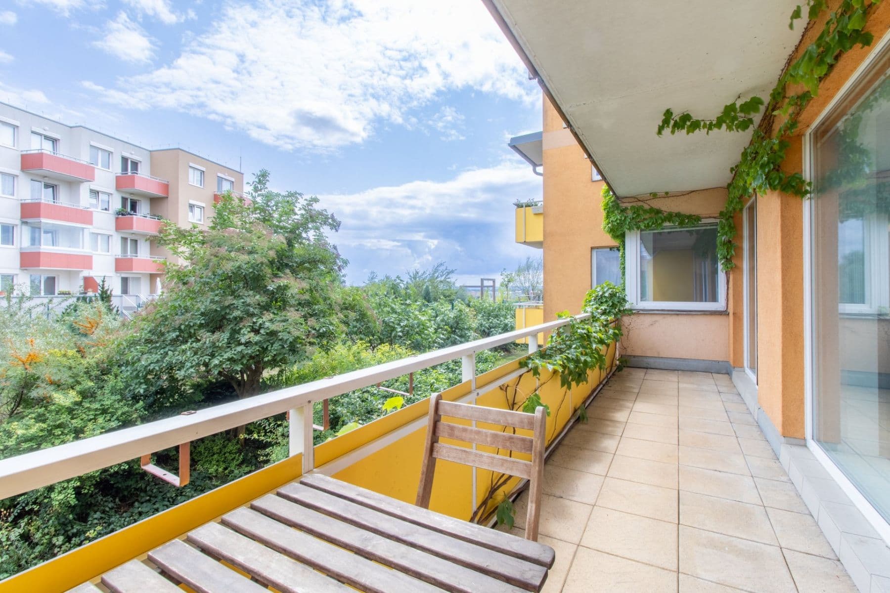 2 bedroom with open-plan kitchen flat to rent, 79 m², Sicherova, Prague, Prague 2 bedroom with open-plan kitchen flat to rent, 79 m², Sicherova, Prague, Prague