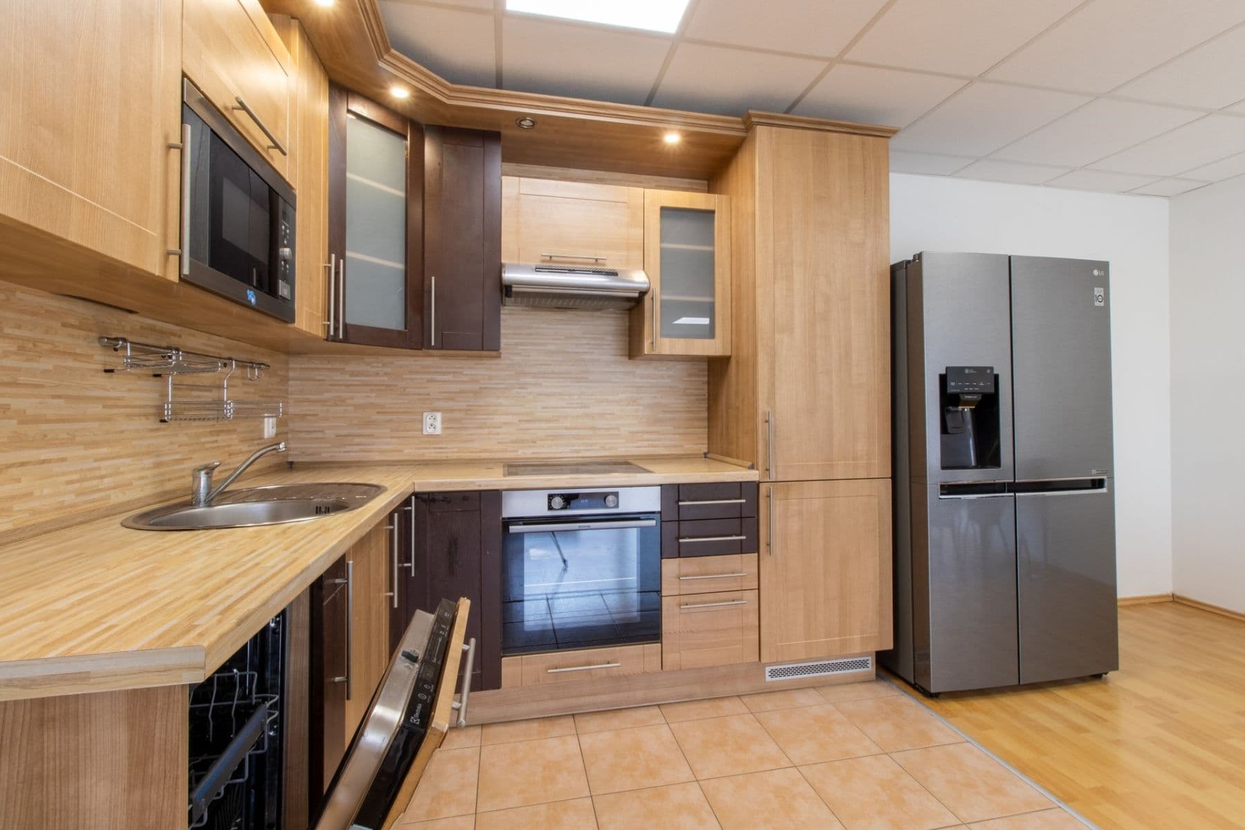 2 bedroom with open-plan kitchen flat to rent, 79 m², Sicherova, Prague, Prague 2 bedroom with open-plan kitchen flat to rent, 79 m², Sicherova, Prague, Prague