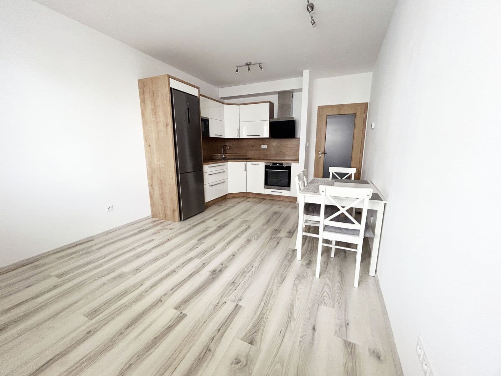1 bedroom with open-plan kitchen flat to rent, 51 m², Vrchlického, Poděbrady, Středočeský Region 1 bedroom with open-plan kitchen flat to rent, 51 m², Vrchlického, Poděbrady, Středočeský Region