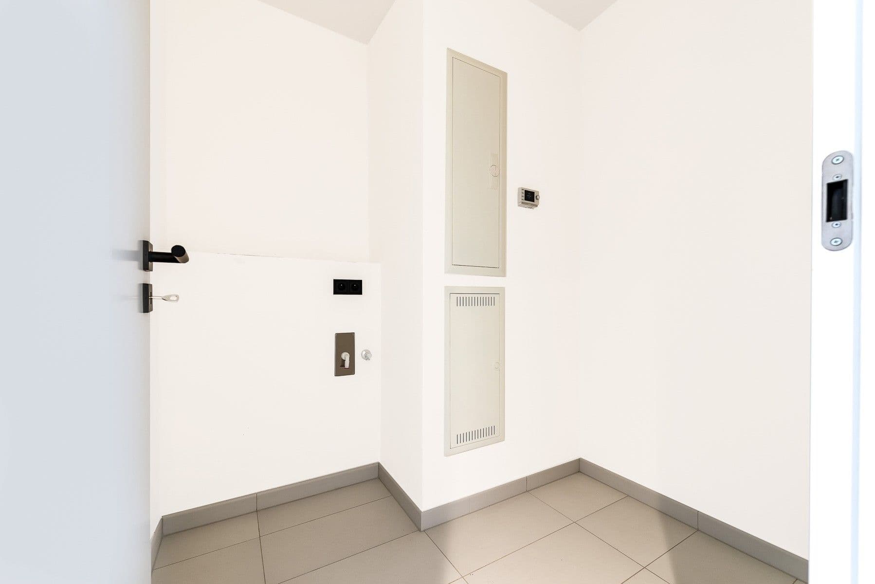 2 bedroom with open-plan kitchen flat for sale, 92 m², Grafická, Prague, Prague 2 bedroom with open-plan kitchen flat for sale, 92 m², Grafická, Prague, Prague