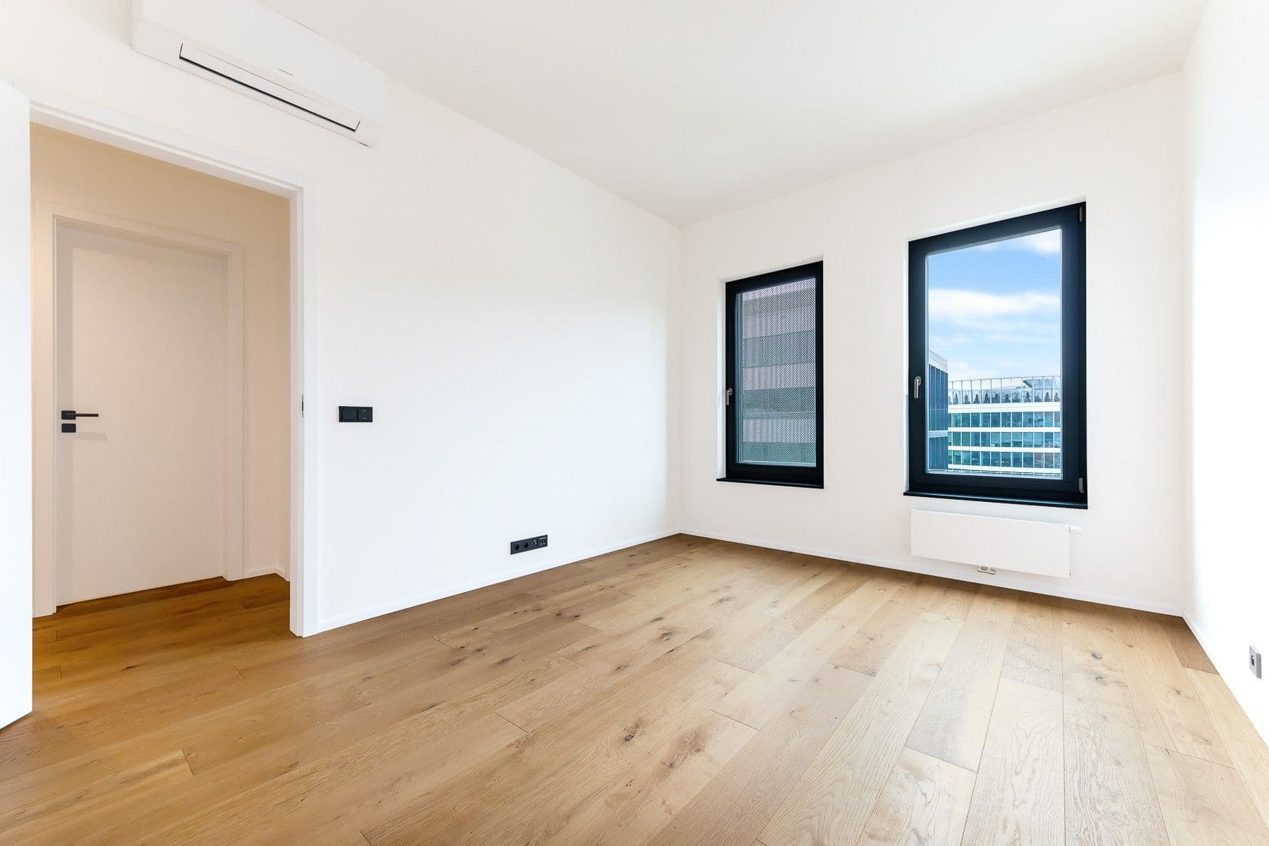 2 bedroom with open-plan kitchen flat for sale, 92 m², Grafická, Prague, Prague 2 bedroom with open-plan kitchen flat for sale, 92 m², Grafická, Prague, Prague