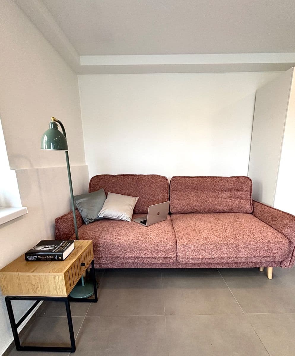 Studio flat to rent, 40 m², Mezihorská, Prague, Prague Studio flat to rent, 40 m², Mezihorská, Prague, Prague