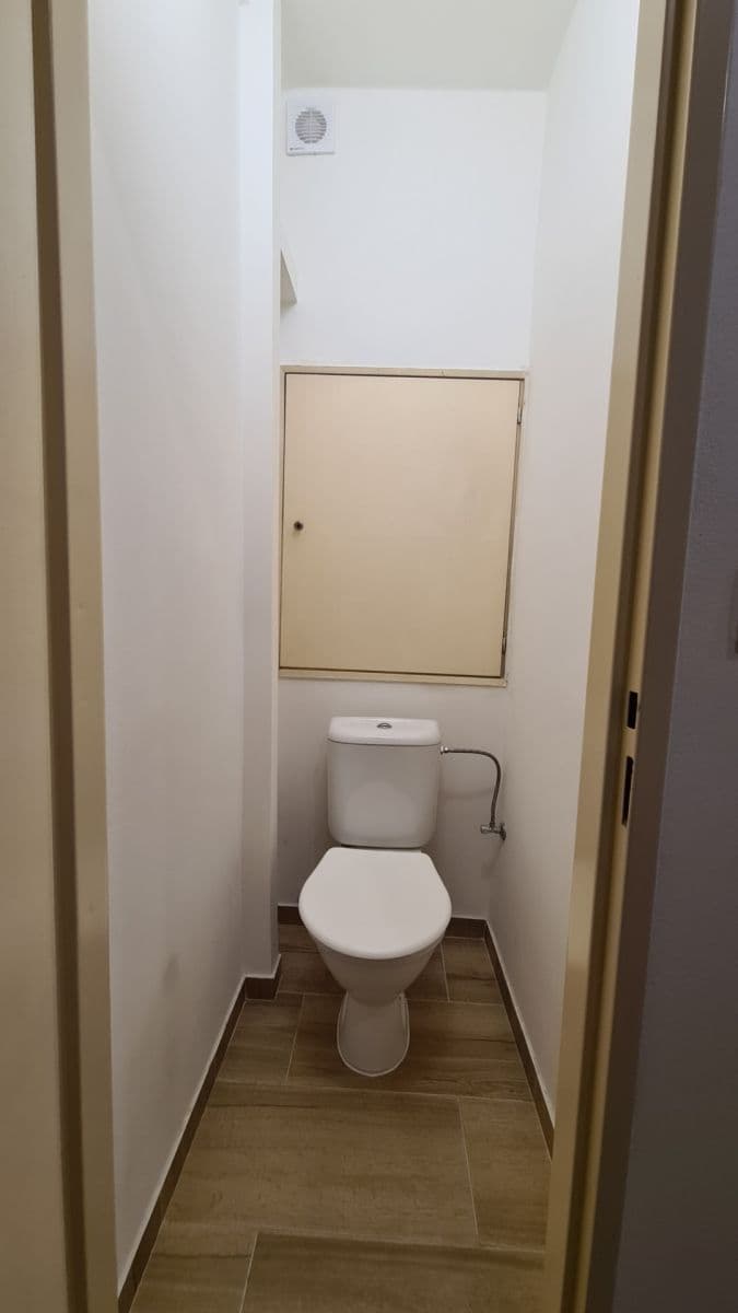 2 bedroom flat to rent, 66 m², Na Topolce, Prague, Prague 2 bedroom flat to rent, 66 m², Na Topolce, Prague, Prague