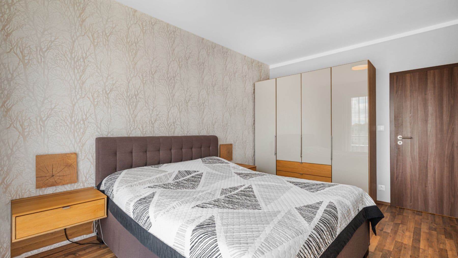 1 bedroom with open-plan kitchen flat for sale, 73 m², Hlučkova, Prague, Prague 1 bedroom with open-plan kitchen flat for sale, 73 m², Hlučkova, Prague, Prague