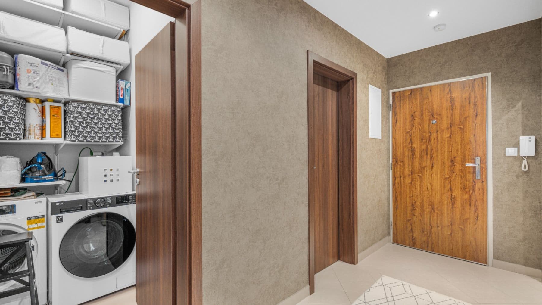 1 bedroom with open-plan kitchen flat for sale, 73 m², Hlučkova, Prague, Prague 1 bedroom with open-plan kitchen flat for sale, 73 m², Hlučkova, Prague, Prague