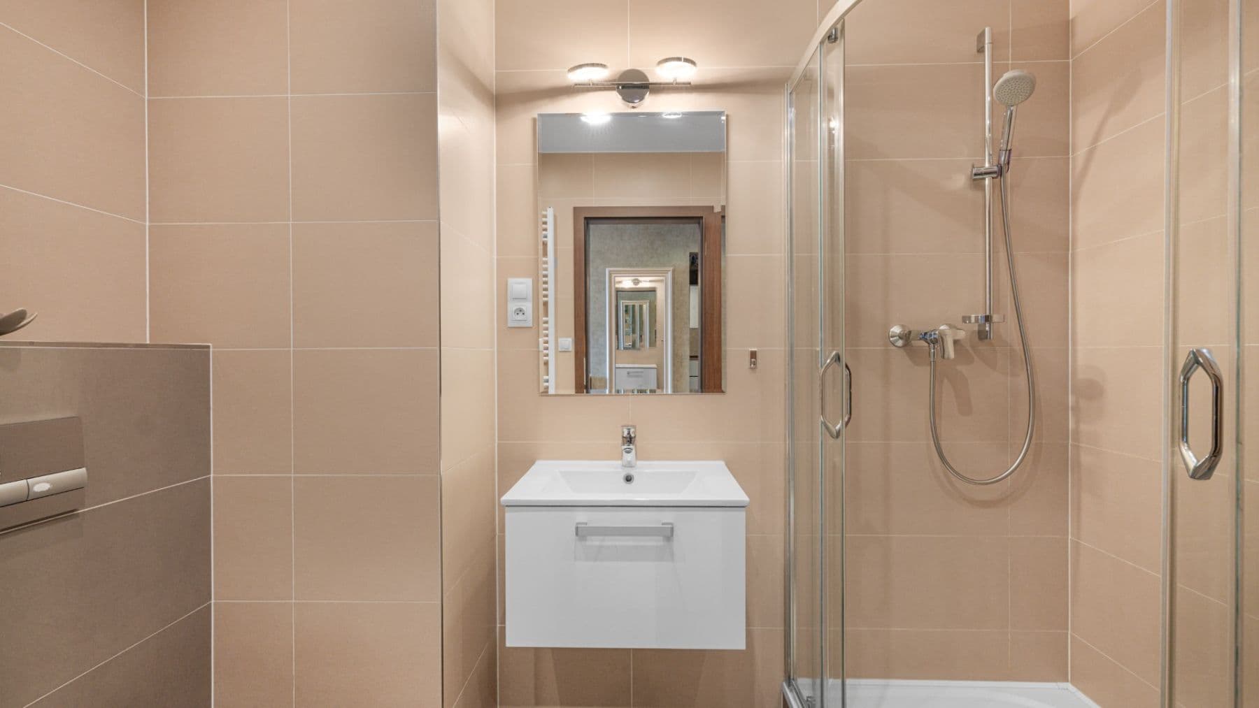 1 bedroom with open-plan kitchen flat for sale, 73 m², Hlučkova, Prague, Prague 1 bedroom with open-plan kitchen flat for sale, 73 m², Hlučkova, Prague, Prague
