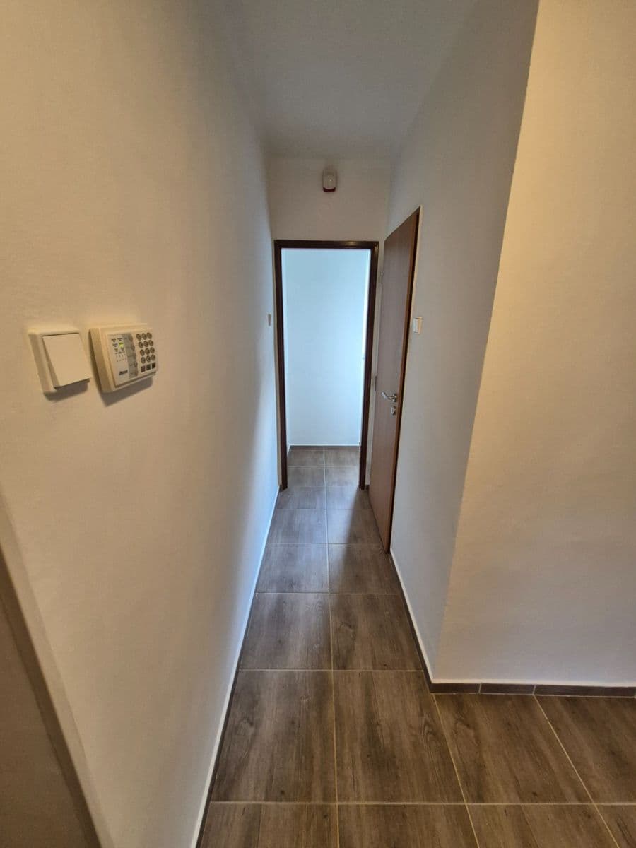 2 bedroom flat to rent, 56 m², Jaroslava Foglara, Kladno, Středočeský Region 2 bedroom flat to rent, 56 m², Jaroslava Foglara, Kladno, Středočeský Region