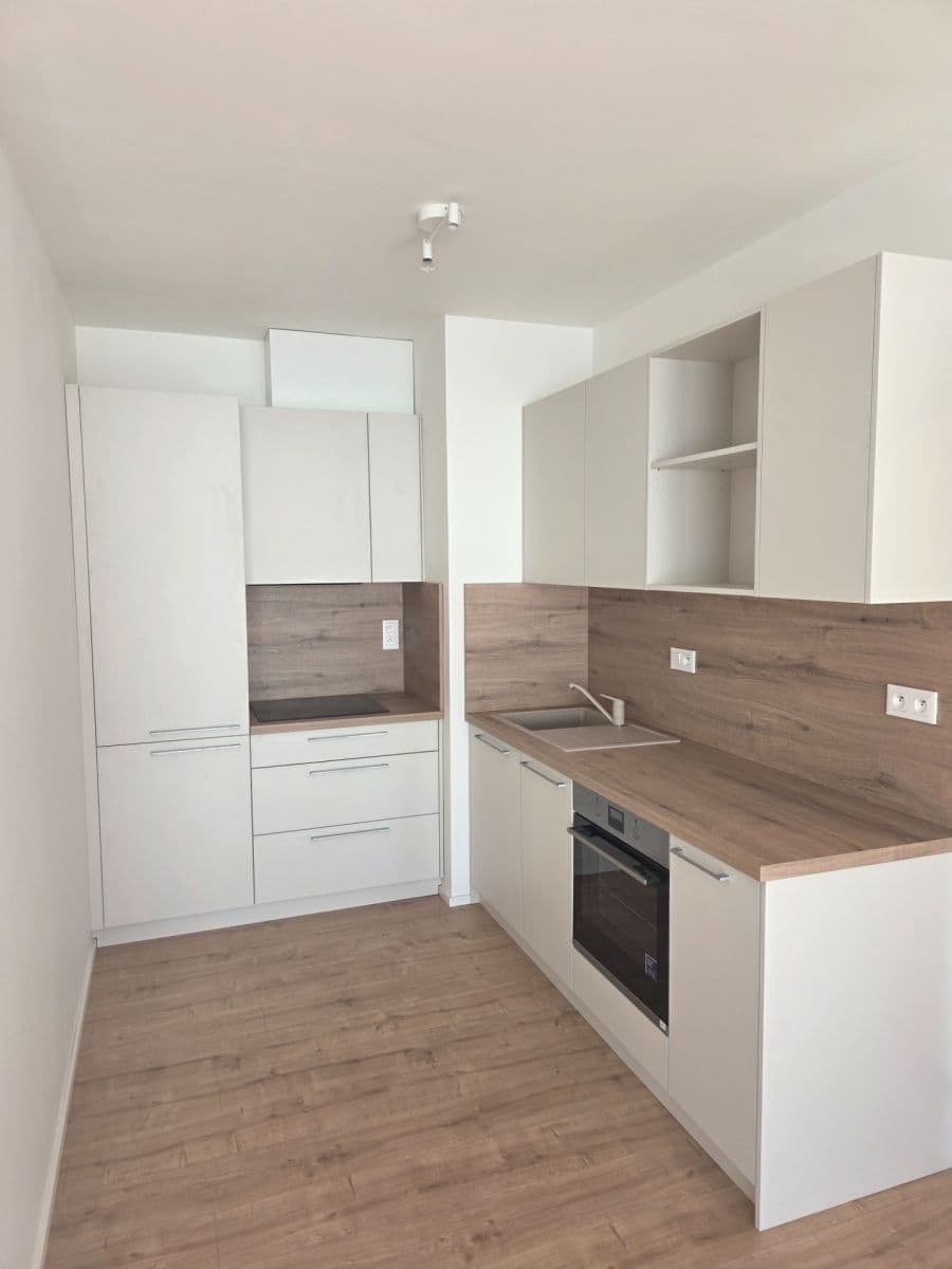 Studio flat to rent, 39 m², Brno, Jihomoravský Region Studio flat to rent, 39 m², Brno, Jihomoravský Region