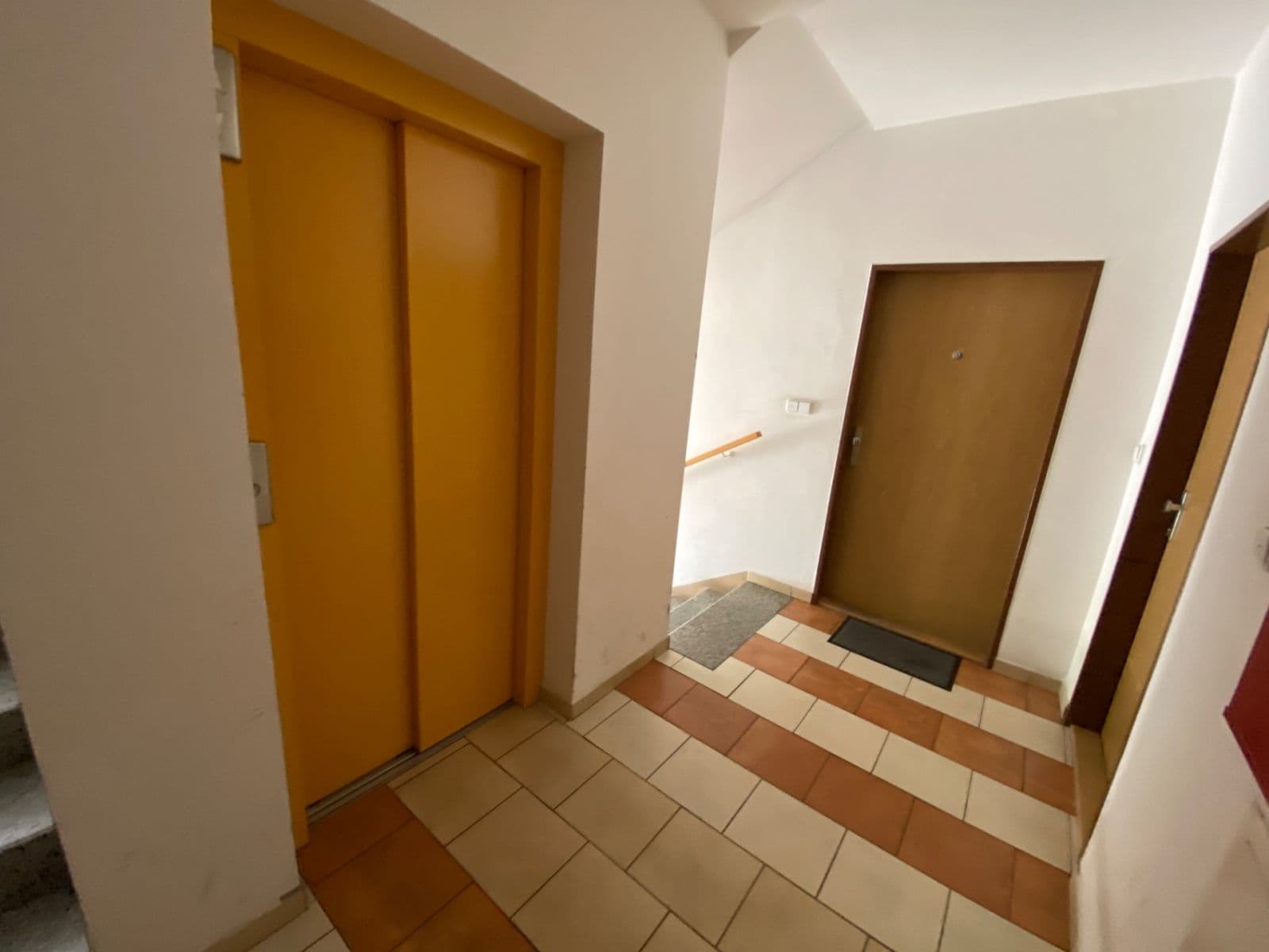 Studio flat to rent, 38 m², Topělecká, Písek, Jihočeský Region Studio flat to rent, 38 m², Topělecká, Písek, Jihočeský Region