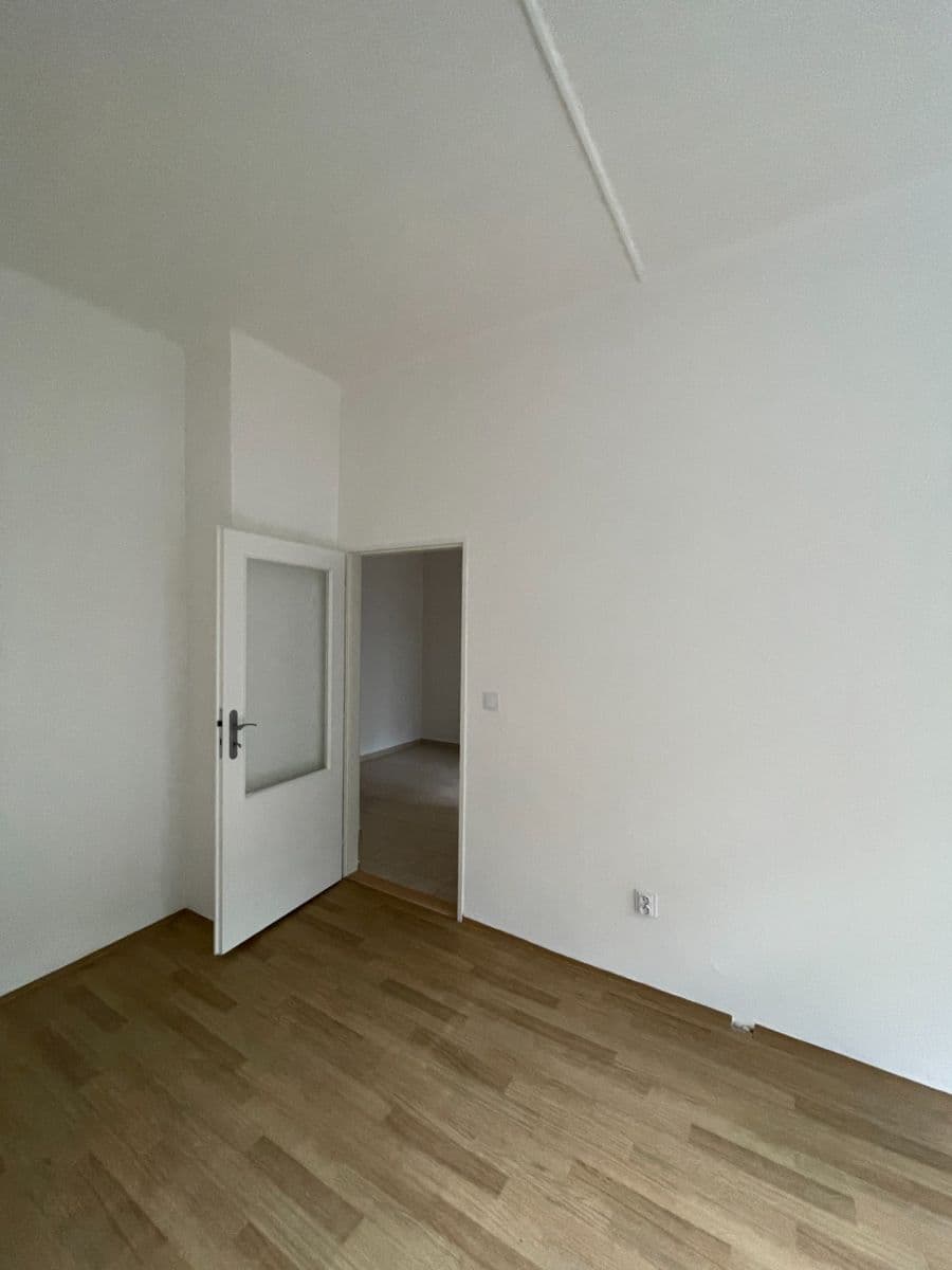 1 bedroom with open-plan kitchen flat to rent, 52 m², Šmídova, Ostrava, Moravskoslezský Region 1 bedroom with open-plan kitchen flat to rent, 52 m², Šmídova, Ostrava, Moravskoslezský Region