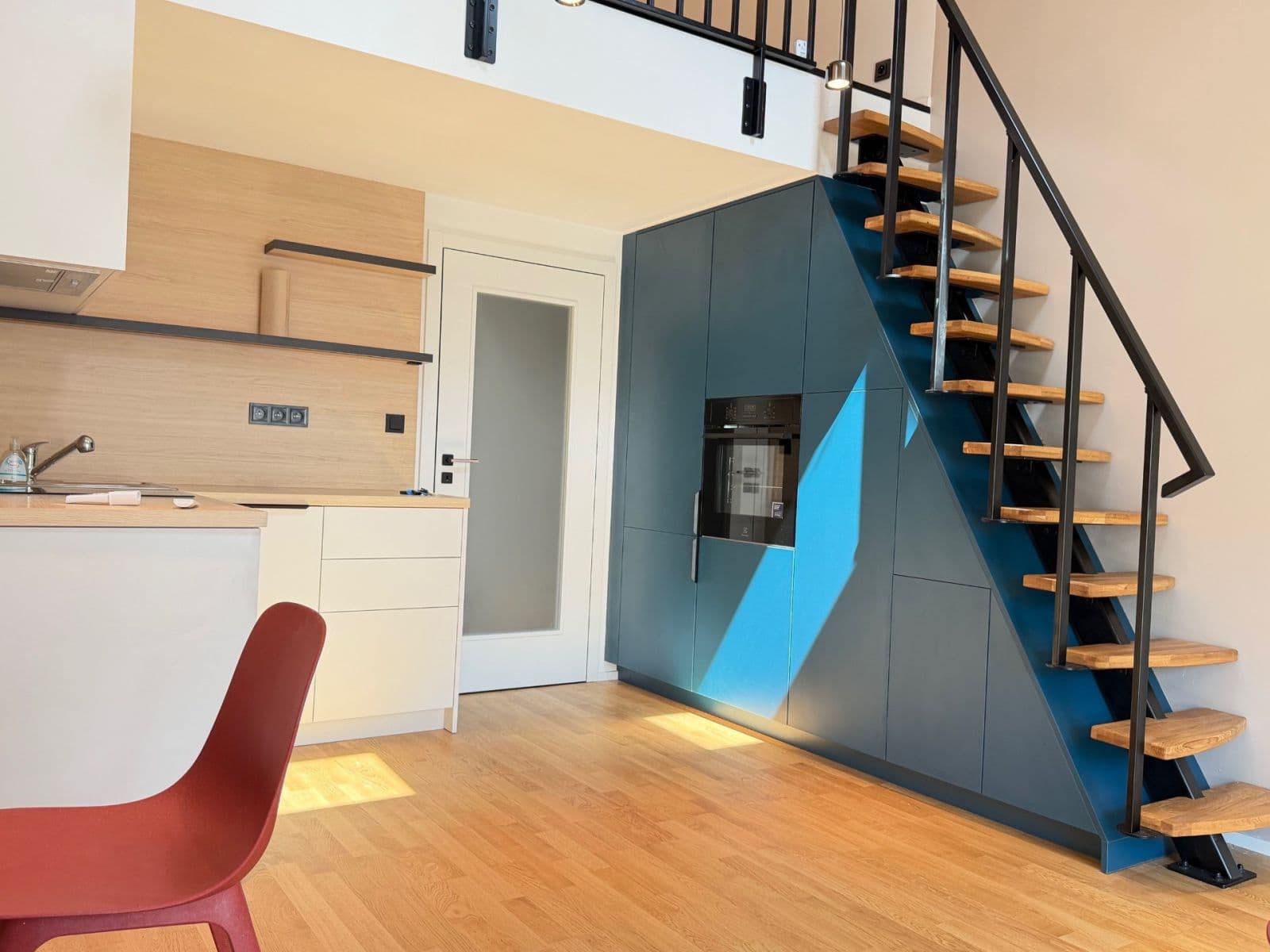 1 bedroom with open-plan kitchen flat to rent, 44 m², Krymská, Prague, Prague 1 bedroom with open-plan kitchen flat to rent, 44 m², Krymská, Prague, Prague