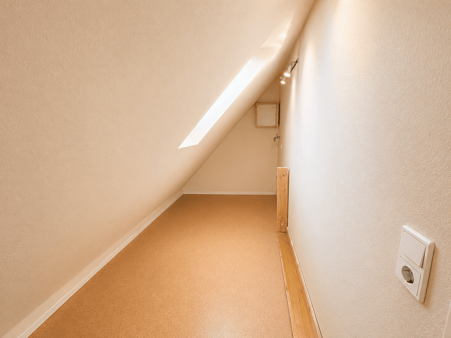 4 bedroom flat to rent, 155 m², Siegburgstraße 27, Dortmund, North Rhine-Westphalia 4 bedroom flat to rent, 155 m², Siegburgstraße 27, Dortmund, North Rhine-Westphalia