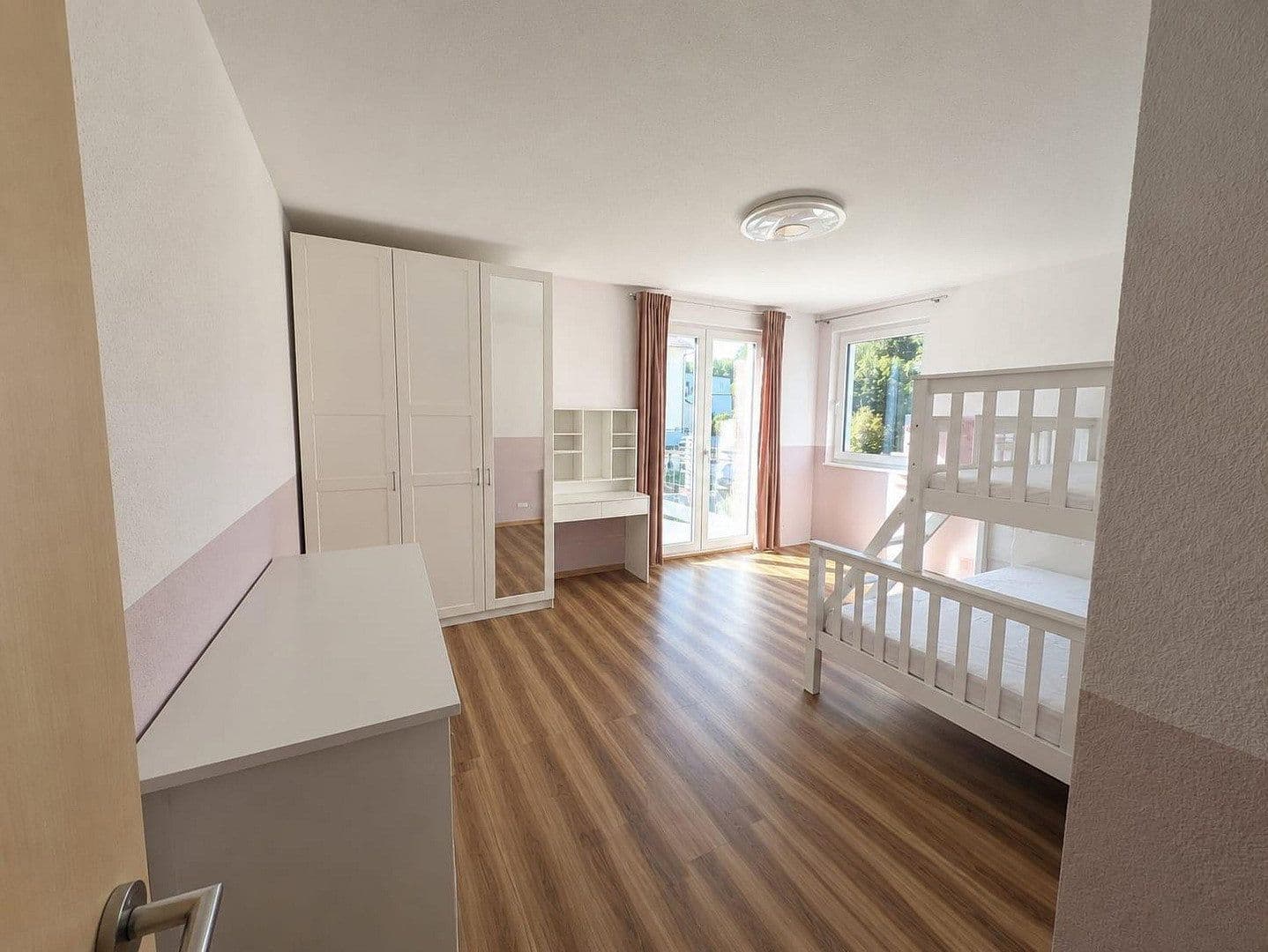 4 bedroom with open-plan kitchen flat for sale, 180 m², March, Baden-Württemberg 4 bedroom with open-plan kitchen flat for sale, 180 m², March, Baden-Württemberg