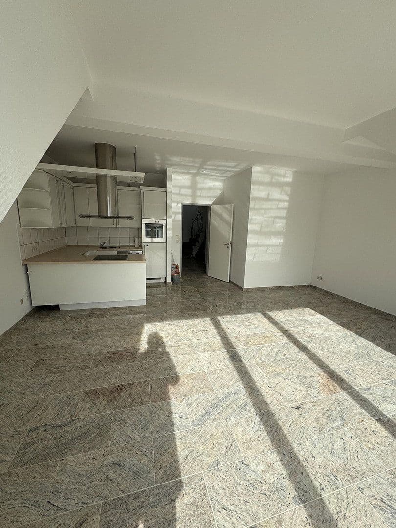 2 bedroom with open-plan kitchen flat to rent, 123 m², Köln, North Rhine-Westphalia 2 bedroom with open-plan kitchen flat to rent, 123 m², Köln, North Rhine-Westphalia