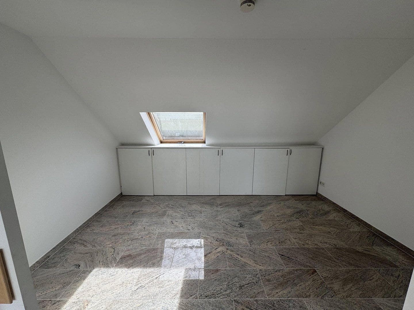 2 bedroom with open-plan kitchen flat to rent, 123 m², Köln, North Rhine-Westphalia 2 bedroom with open-plan kitchen flat to rent, 123 m², Köln, North Rhine-Westphalia