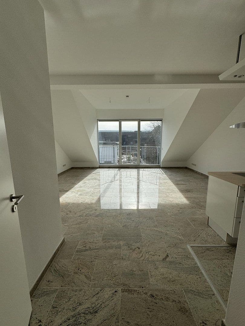 2 bedroom with open-plan kitchen flat to rent, 123 m², Köln, North Rhine-Westphalia 2 bedroom with open-plan kitchen flat to rent, 123 m², Köln, North Rhine-Westphalia