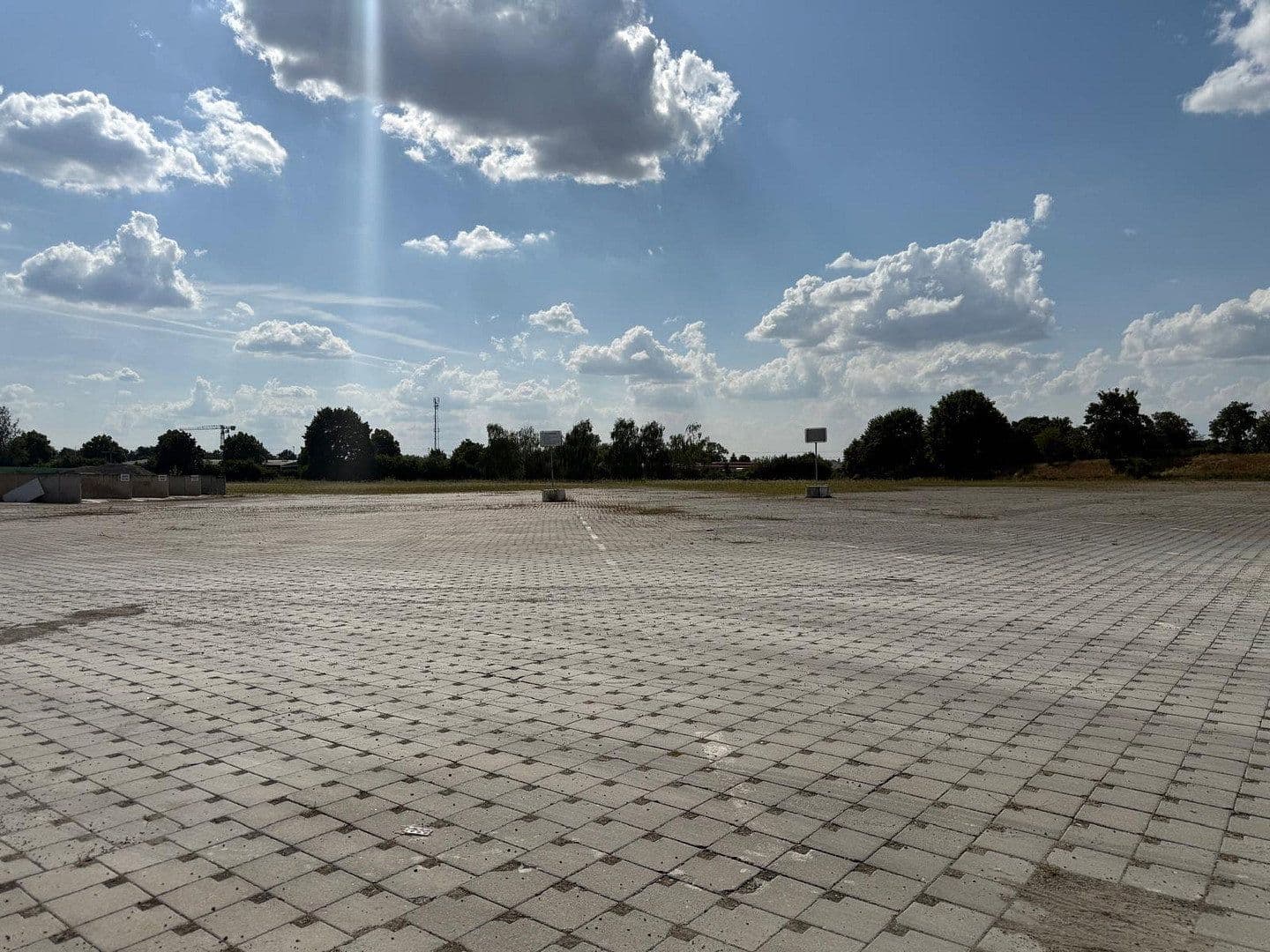plot to rent, 40,000 m², Merseburg, Saxony-Anhalt plot to rent, 40,000 m², Merseburg, Saxony-Anhalt