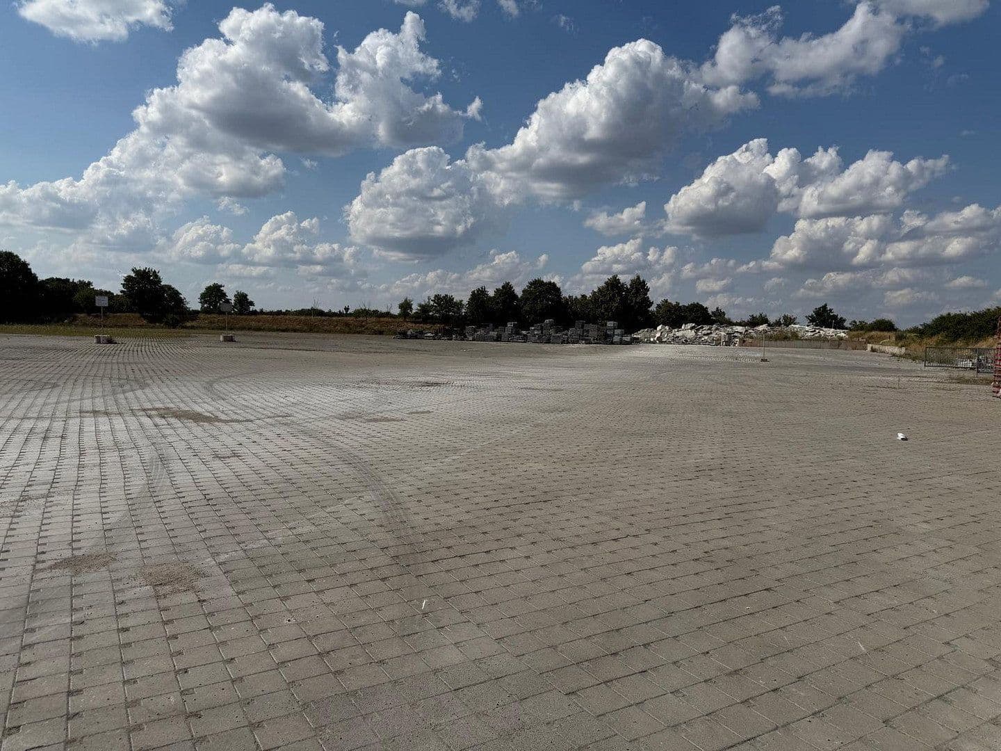 plot to rent, 40,000 m², Merseburg, Saxony-Anhalt plot to rent, 40,000 m², Merseburg, Saxony-Anhalt