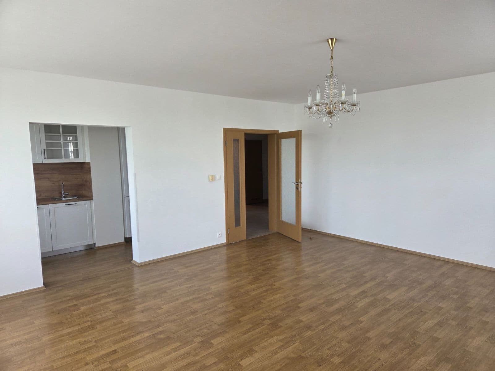 2 bedroom with open-plan kitchen flat to rent, 89 m², Symfonická, Prague, Prague 2 bedroom with open-plan kitchen flat to rent, 89 m², Symfonická, Prague, Prague